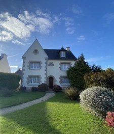TREGUEUX - CHARMANTE MAISON NÉO-BRETONNE DE 6 CHAMBRES !