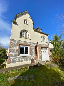 SAINT-BRIEUC - CHARMANTE MAISON DE STYLE AVEC 5 CHAMBRES !