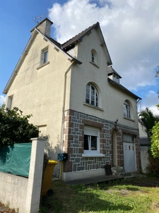 SAINT-BRIEUC - CHARMANTE MAISON DE STYLE AVEC 5 CHAMBRES !