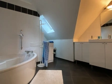 Contemporaine beaux volumes au calme.