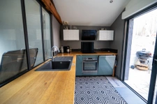 Maison rénovée 3 chambres, terrasse.