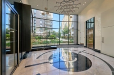 Rare: 'Le Cipriani', T3, garage triple.