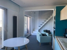 T2 dernier étage, aperçu mer, piscine, garage.