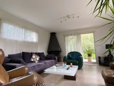 Contemporaine beaux volumes au calme.