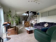 Contemporaine beaux volumes au calme.