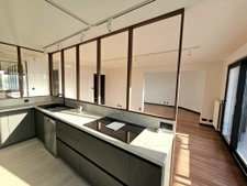 T4 Dernier étage rénové double garage.