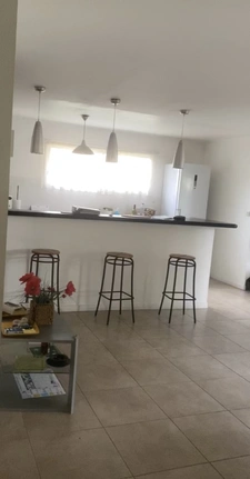 Contemporaine beaux volumes au calme.