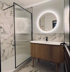 T4 Dernier étage rénové double garage.