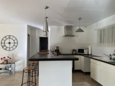 Contemporaine beaux volumes au calme.