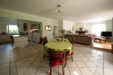 Maison parfait état, beau parc, Domaine privé Saint Denac.