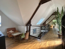 Contemporaine beaux volumes au calme.