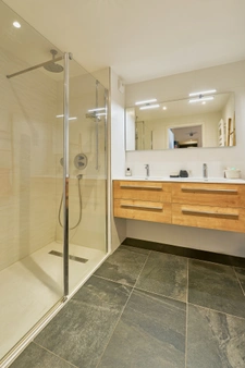 Rare: 'Le Cipriani', T3, garage triple.