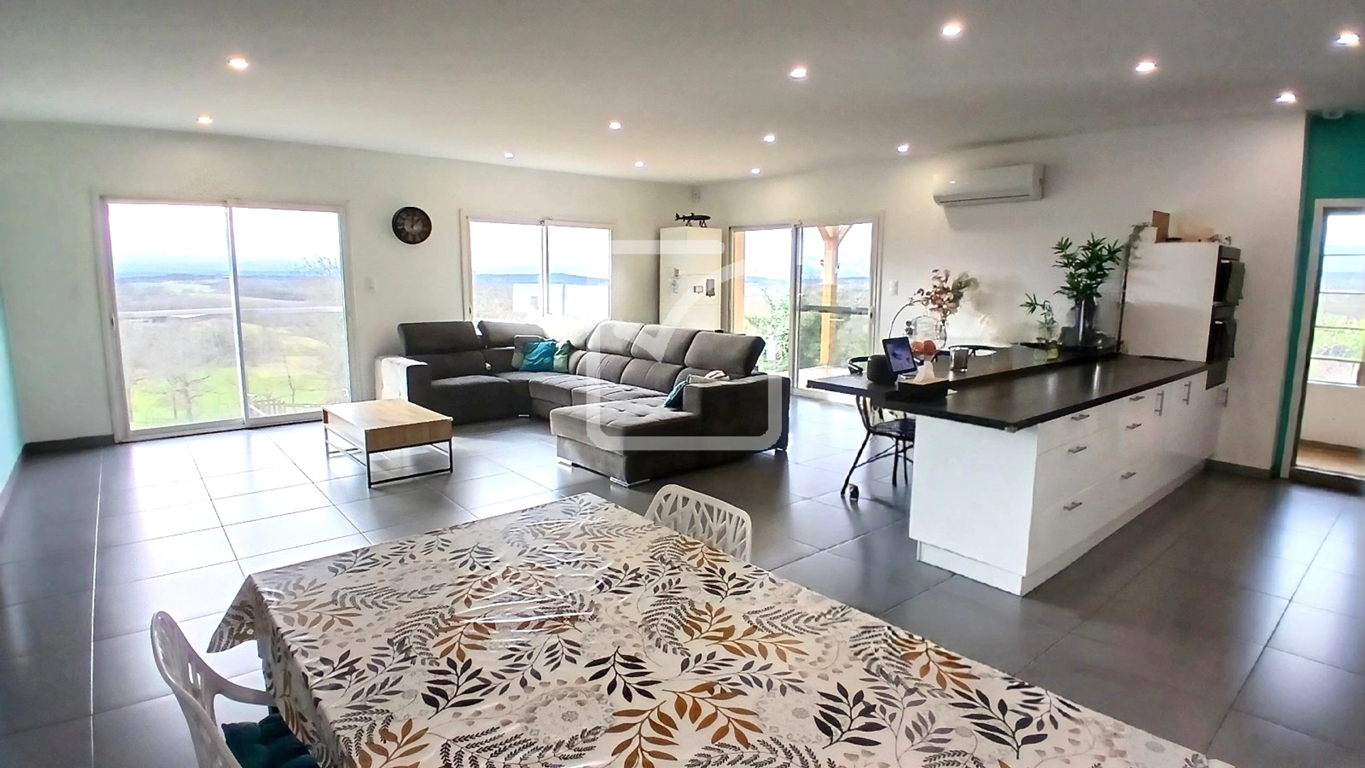 Maison 5 pièces 142 m² · à Cuzance · 142 m² · 275 000 €