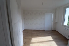 Pavillon de plain-pied en centre bourg. 