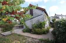 Pavillon de plain-pied en centre bourg. 