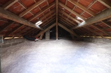 Pavillon de plain-pied en centre bourg. 
