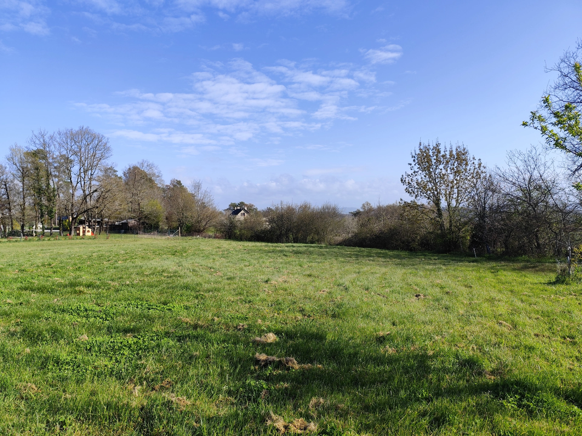 Terrain constructible 10 mn centre de brive · à Brive-la-Gaillarde · 52 000 €