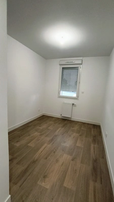 À louer   T3 meublé 64,79 m2 avec jardin privatif   Liffré  