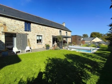 LBAISSE DE PRIX Superbe longère  rénovée T7- 176 m2-  12 min