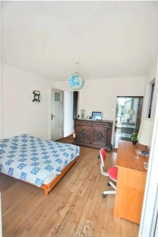 Maison familiale 7 chambres avec jardin piscine  et 3 terras