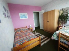 T4  lumineux avec balcon   Métro au pied de l'immeuble