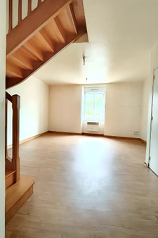 Bassin de Fougeres : Immeuble 3 biens rénovés   2 loués + 1 