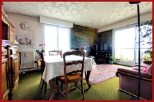 T4  lumineux avec balcon   Métro au pied de l'immeuble