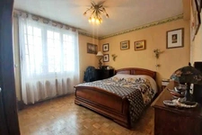 Liffré centre   grande maison 7 ch avec piscine et potentiel