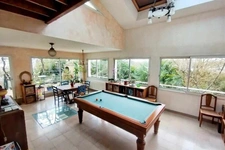 Liffré centre   grande maison 7 ch avec piscine et potentiel