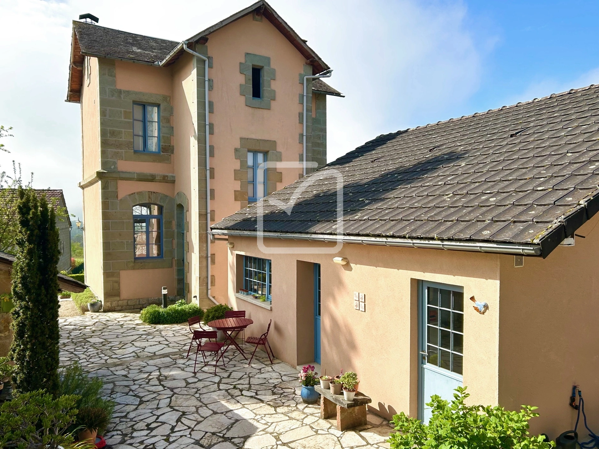 Maison 6 pièces 190 m² · à Saillac · 190 m² · 369 000 €