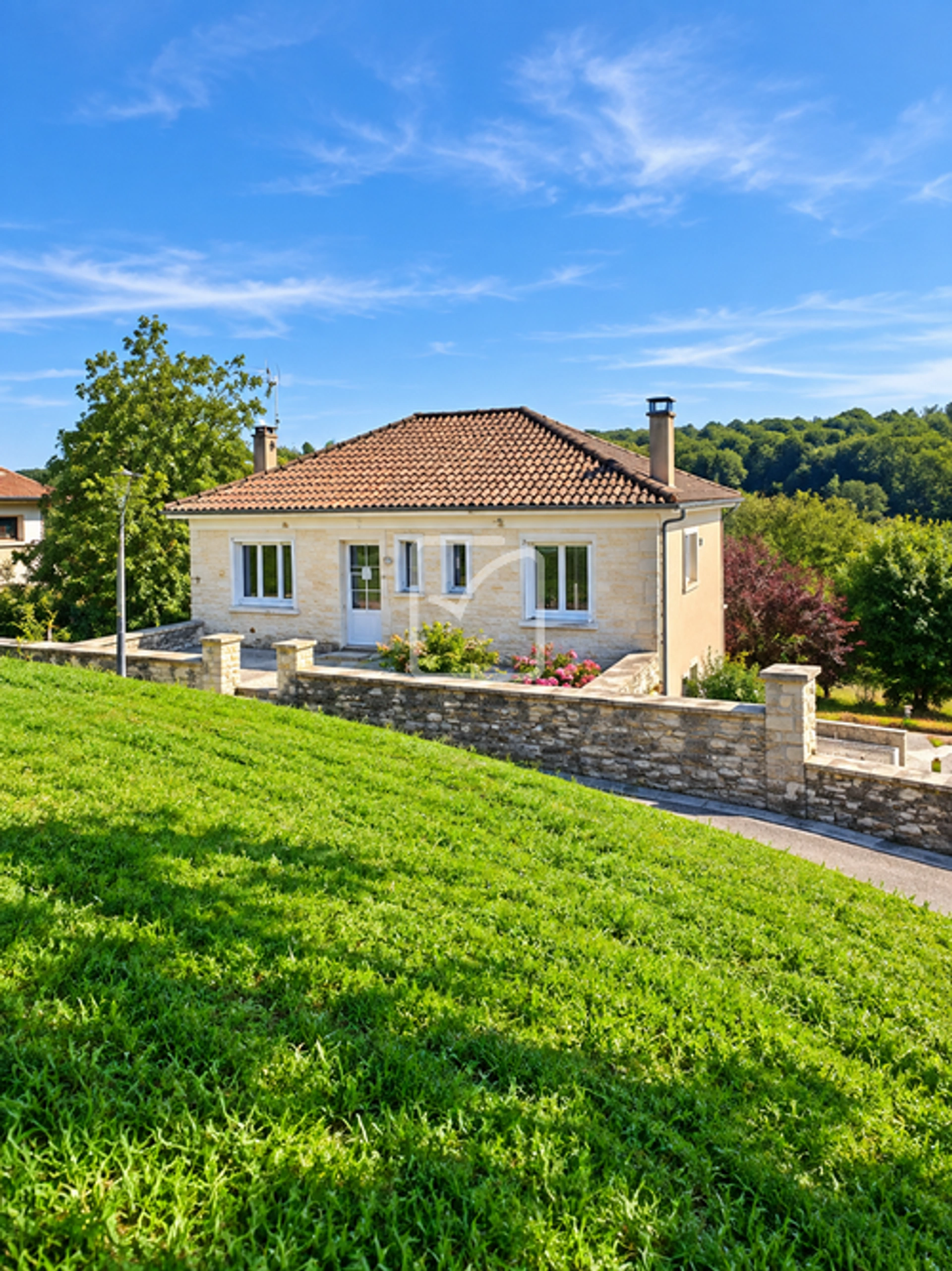 Maison 8 pièces 108 m² · à Gourdon · 108 m² · 129 000 €