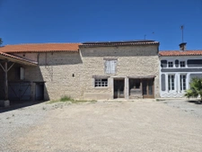 Maison en pierre à 15 km de Rouillac
