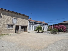 Maison en pierre à 15 km de Rouillac