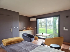 À 10 minutes de Rouillac    Ancien moulin de charme avec dép