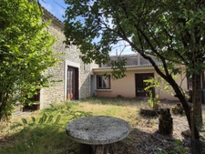 Maison de caractère spacieuse à rénover