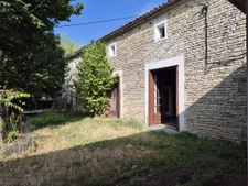 Maison de caractère spacieuse à rénover
