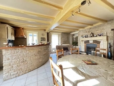 Maison familiale au calme dans un village. 