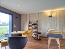 À 10 minutes de Rouillac    Ancien moulin de charme avec dép