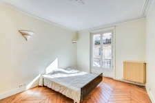 PARIS 10 - LOUIS BLANC 7