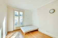 PARIS 10 - LOUIS BLANC 9