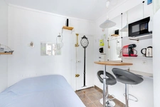 CANAL SAINT MARTIN - STUDIO 3