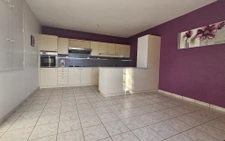 Maison avec dépendances Goudelin à rénover, calme et nature