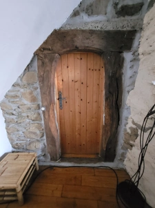 Maison noble  du XVIIe siècle, au calme de la campagne.