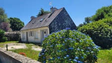 Maison à vendre   3 chambres, terrain de 2045 m2, à finir de