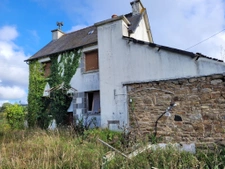 Maison en pierres sous ardoises   Projet à rénover avec gran