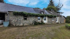 Havre de paix en campagne   Deux maisons sur un grand terrai