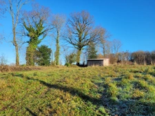 Maison noble  du XVIIe siècle, au calme de la campagne.