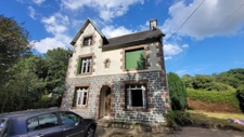 Maison en pierres à rénover entièrement   124 m2   Terrain d