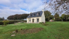 Maison néo-bretonne à réinventer sur 2 400 m2 de terrain