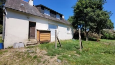Maison à vendre   3 chambres, terrain de 2045 m2, à finir de